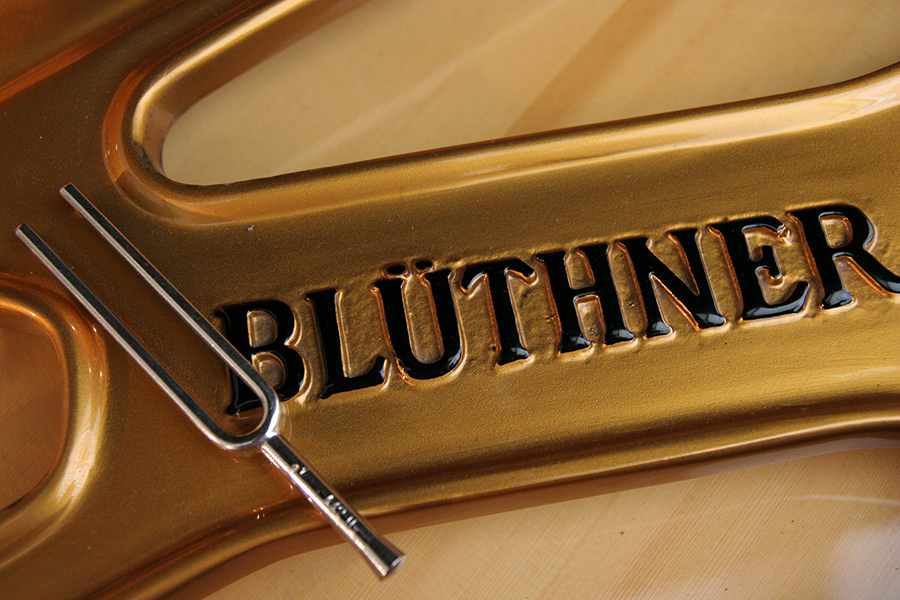 Bluthner piano restoration