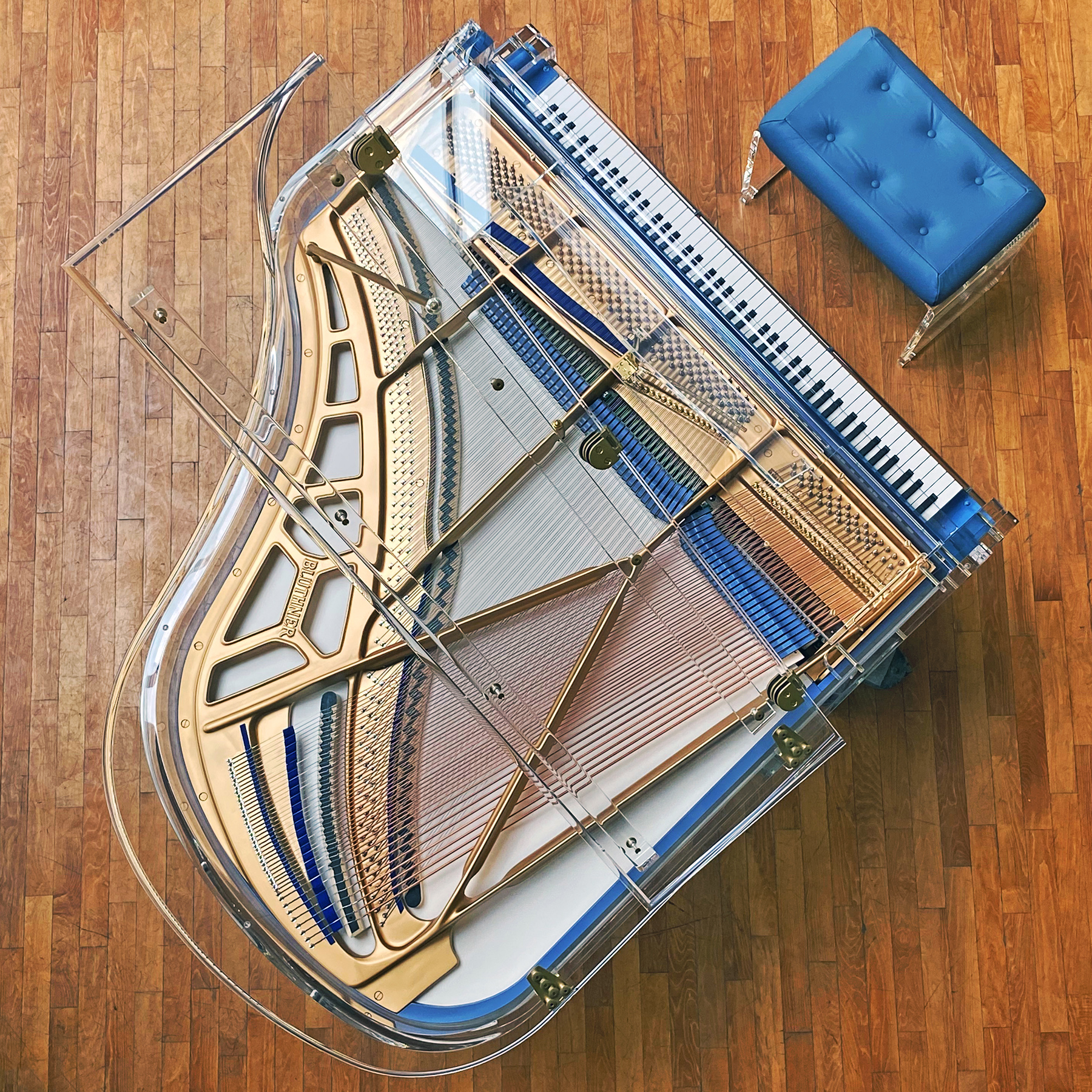 Crystal Edition piano in bespoke blue and gold