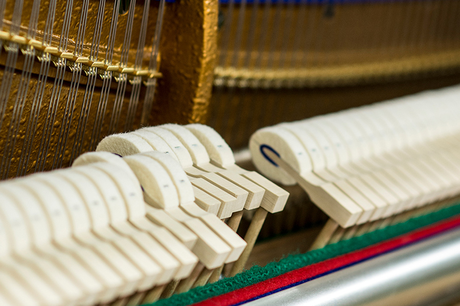 Bluthner pianos production