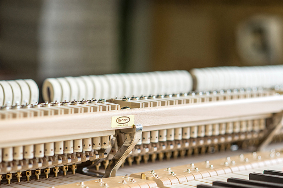 Bluthner pianos production