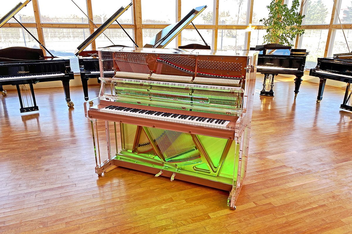 Crystal Edition Grand Piano in pink