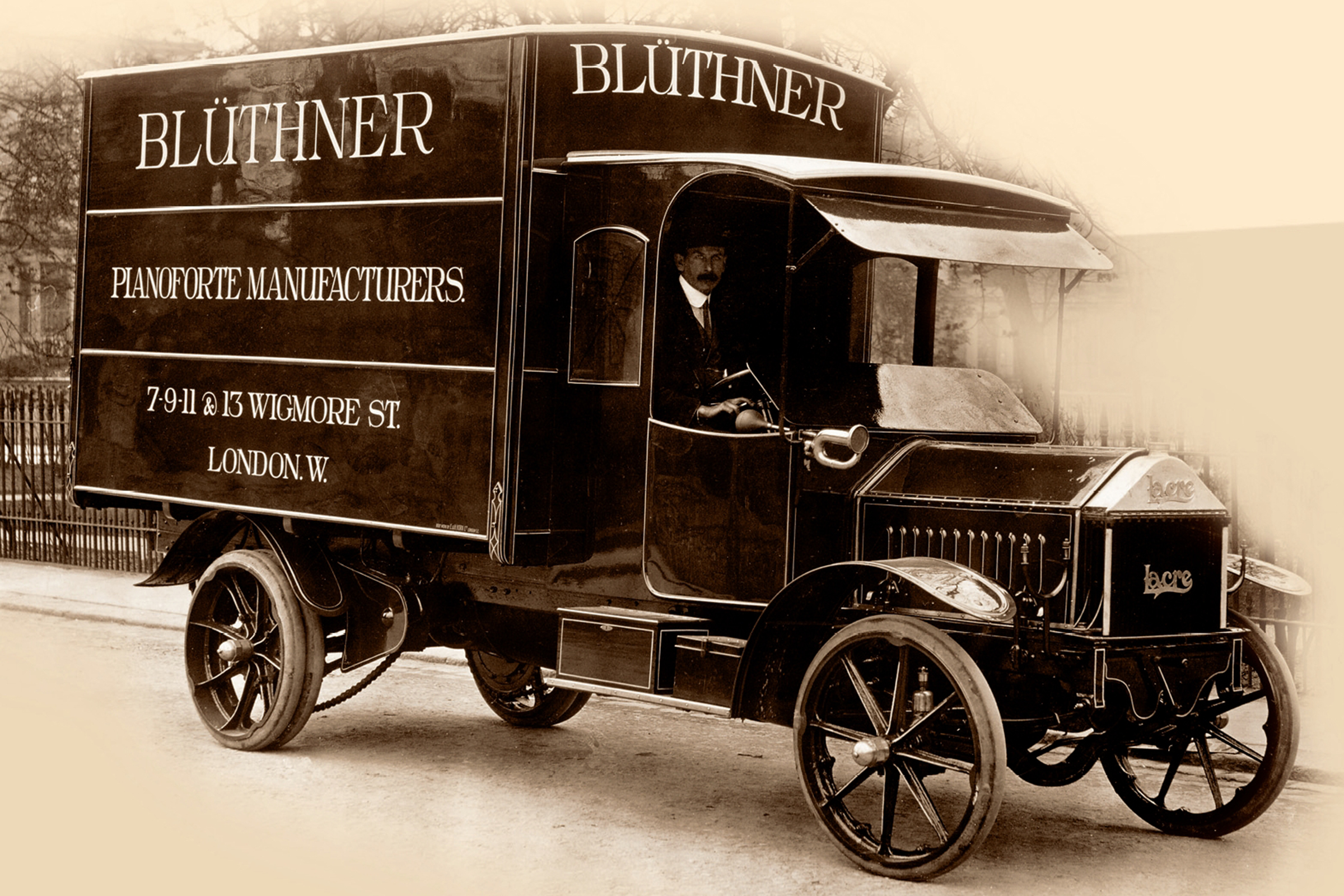 Bluthner Piano Centre London