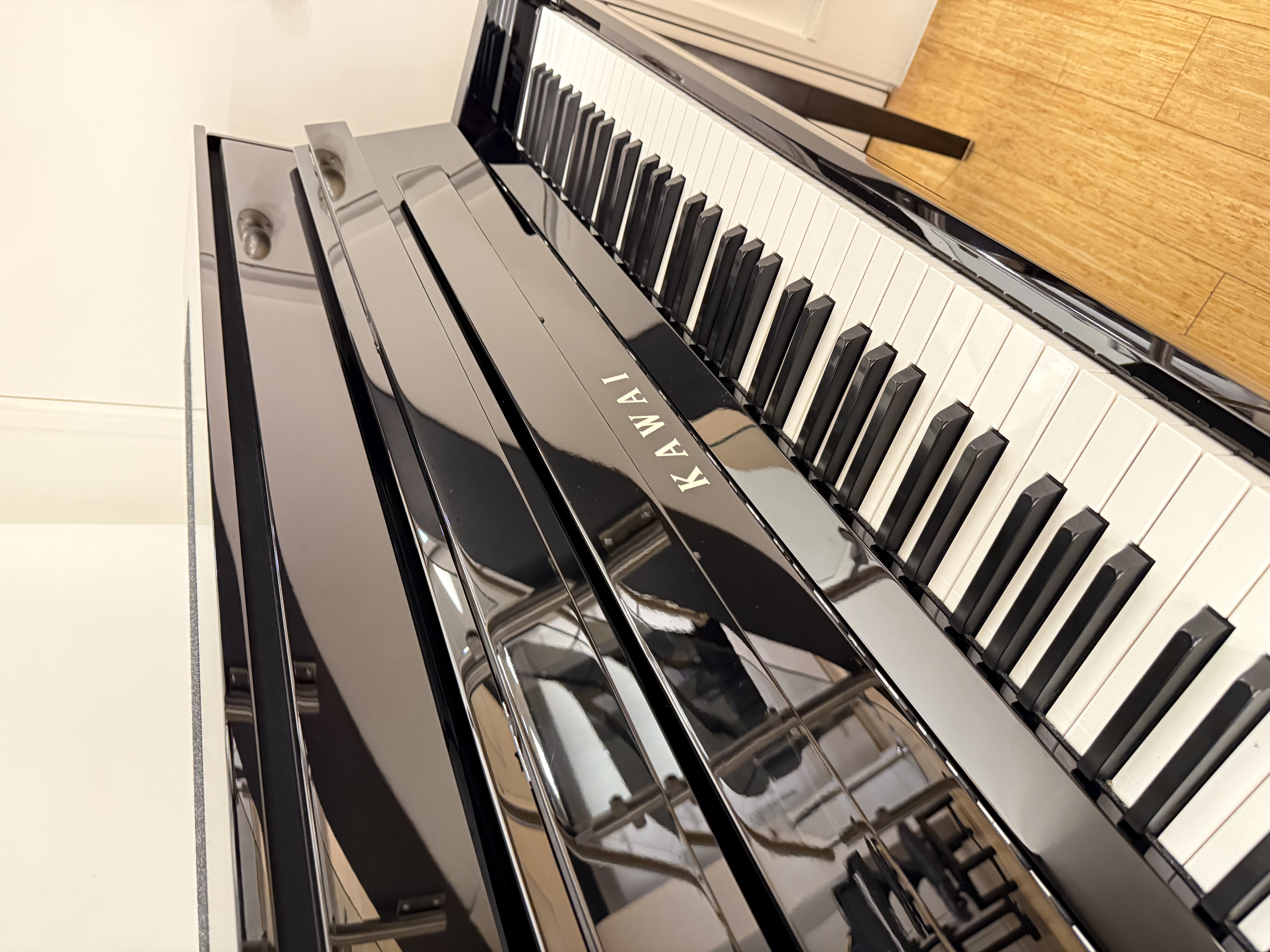 Pre-Owned Kawai Novus NV5 Hybrid Piano