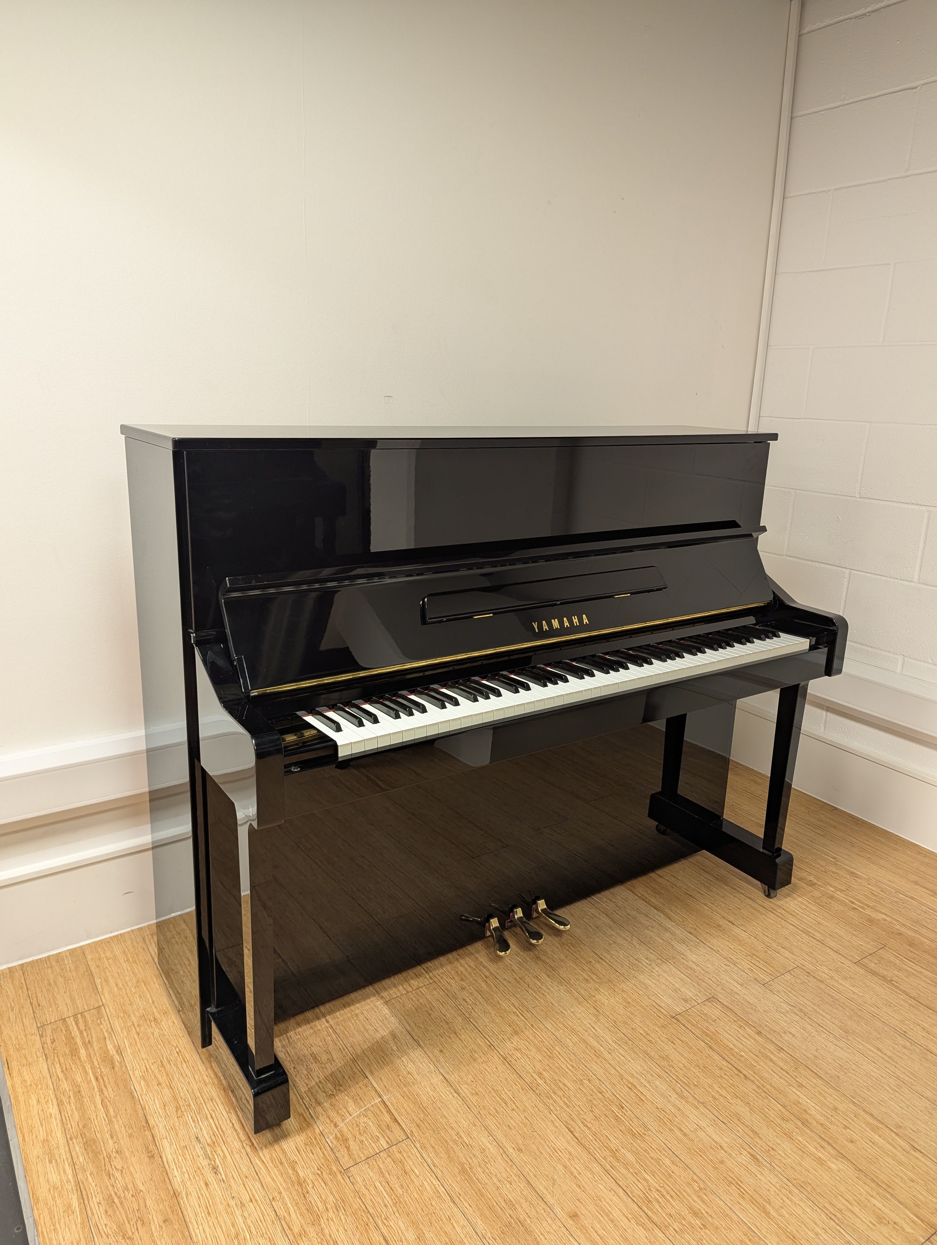 Pre-Owned Yamaha YM11