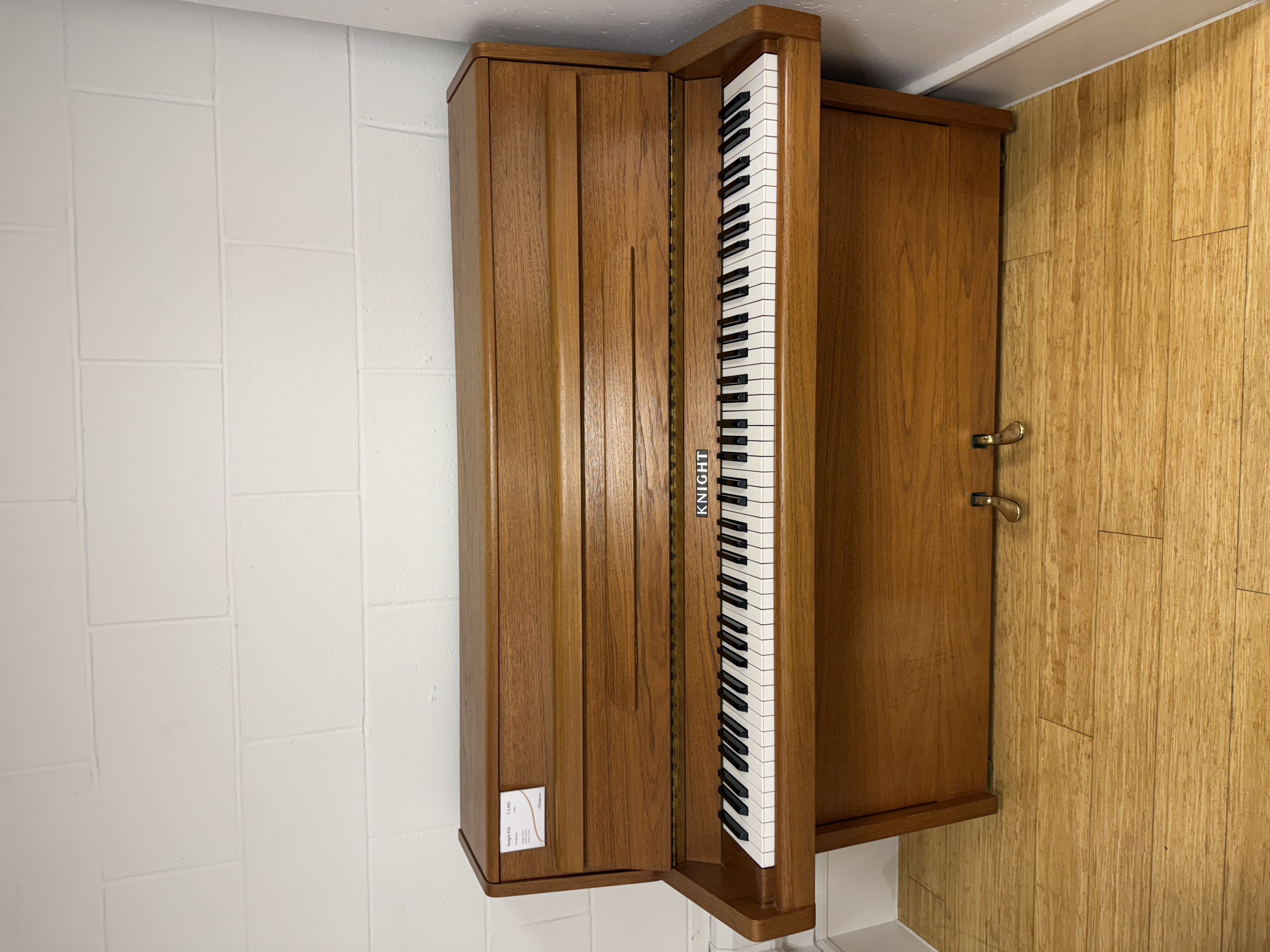 Pre-Owned Knight K10 in Walnut Satin