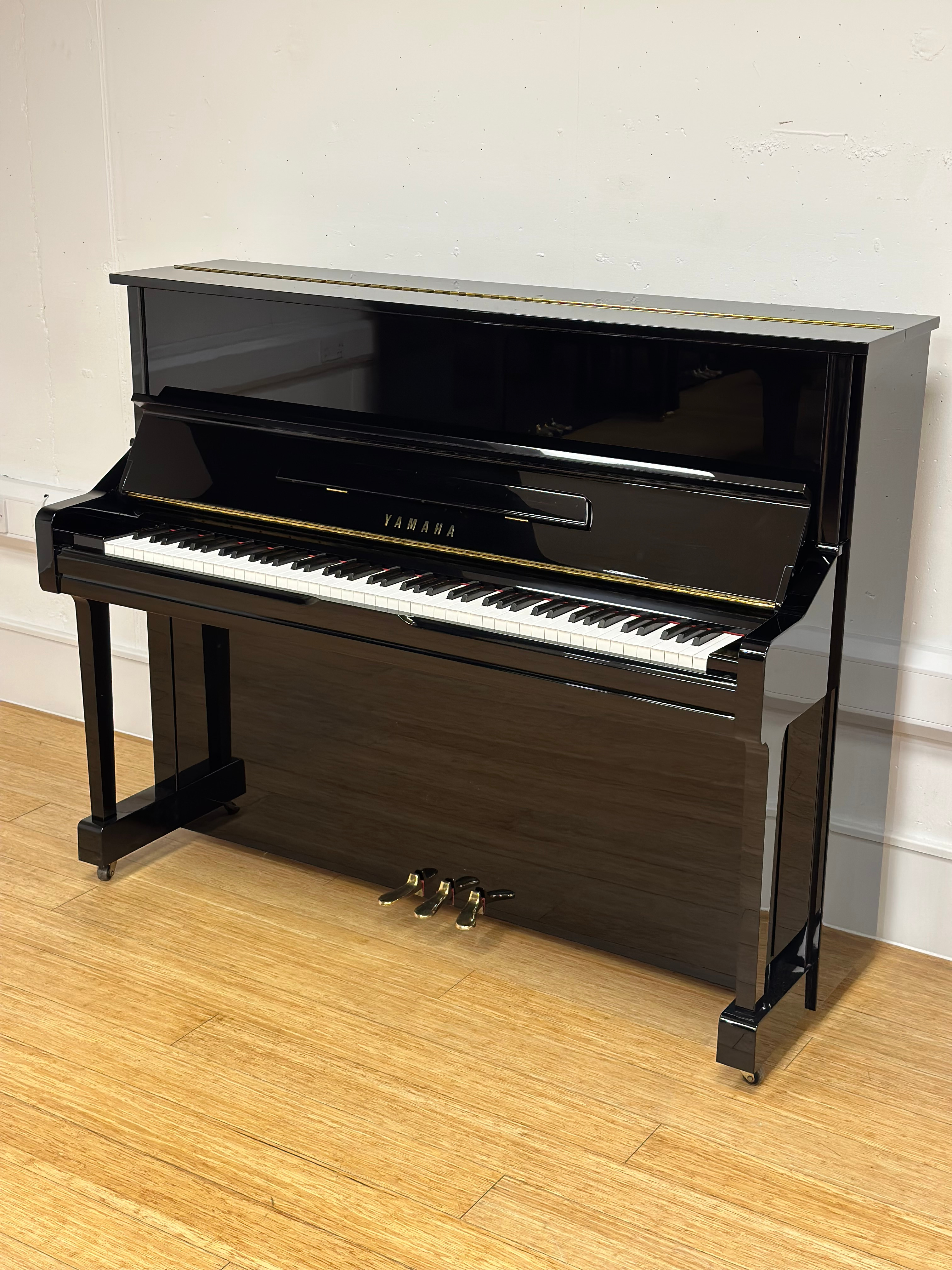 Pre-owned YU1 Yamaha Upright Piano