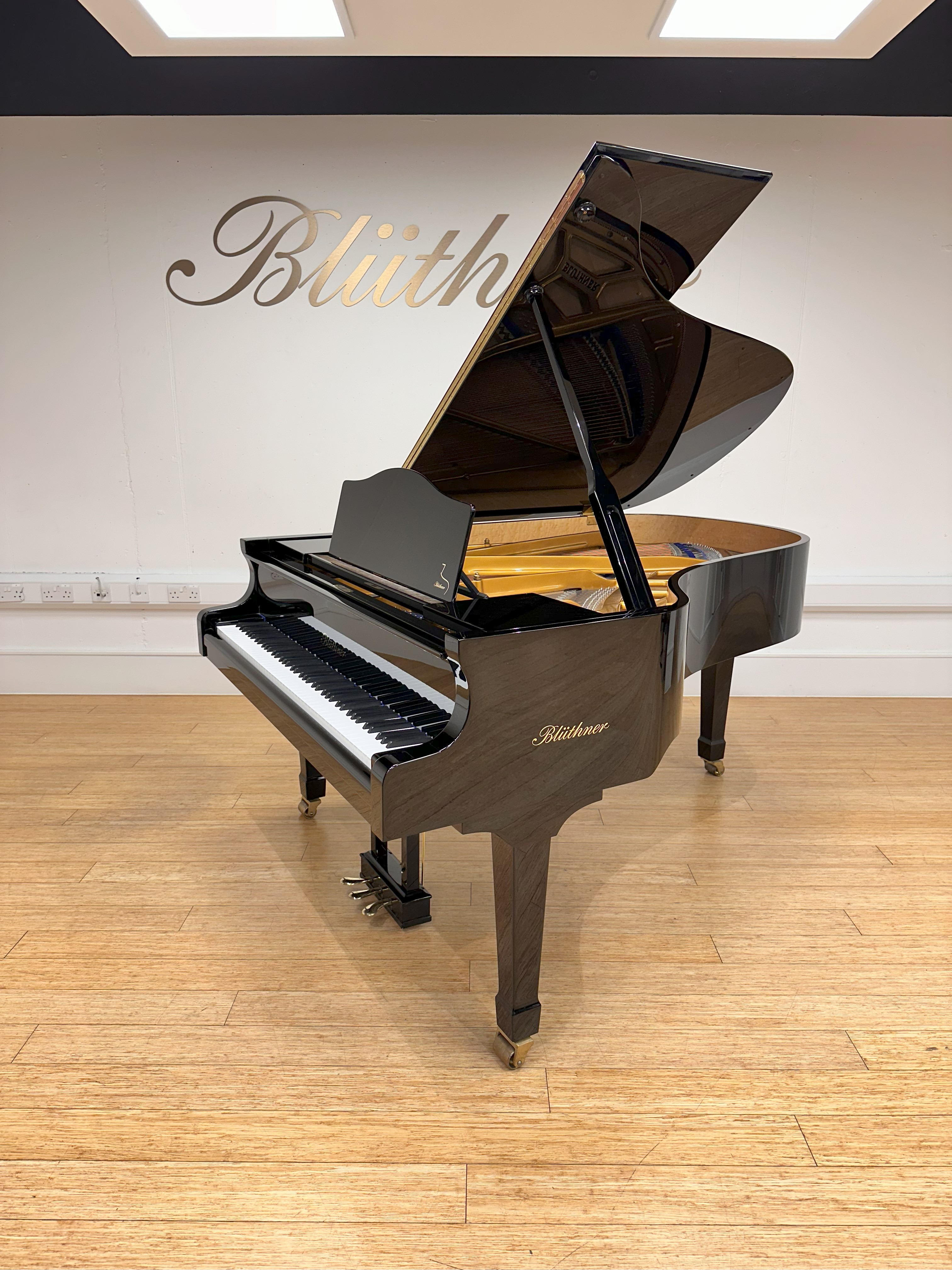 Pre-owned Blüthner Model 6 Grand Piano