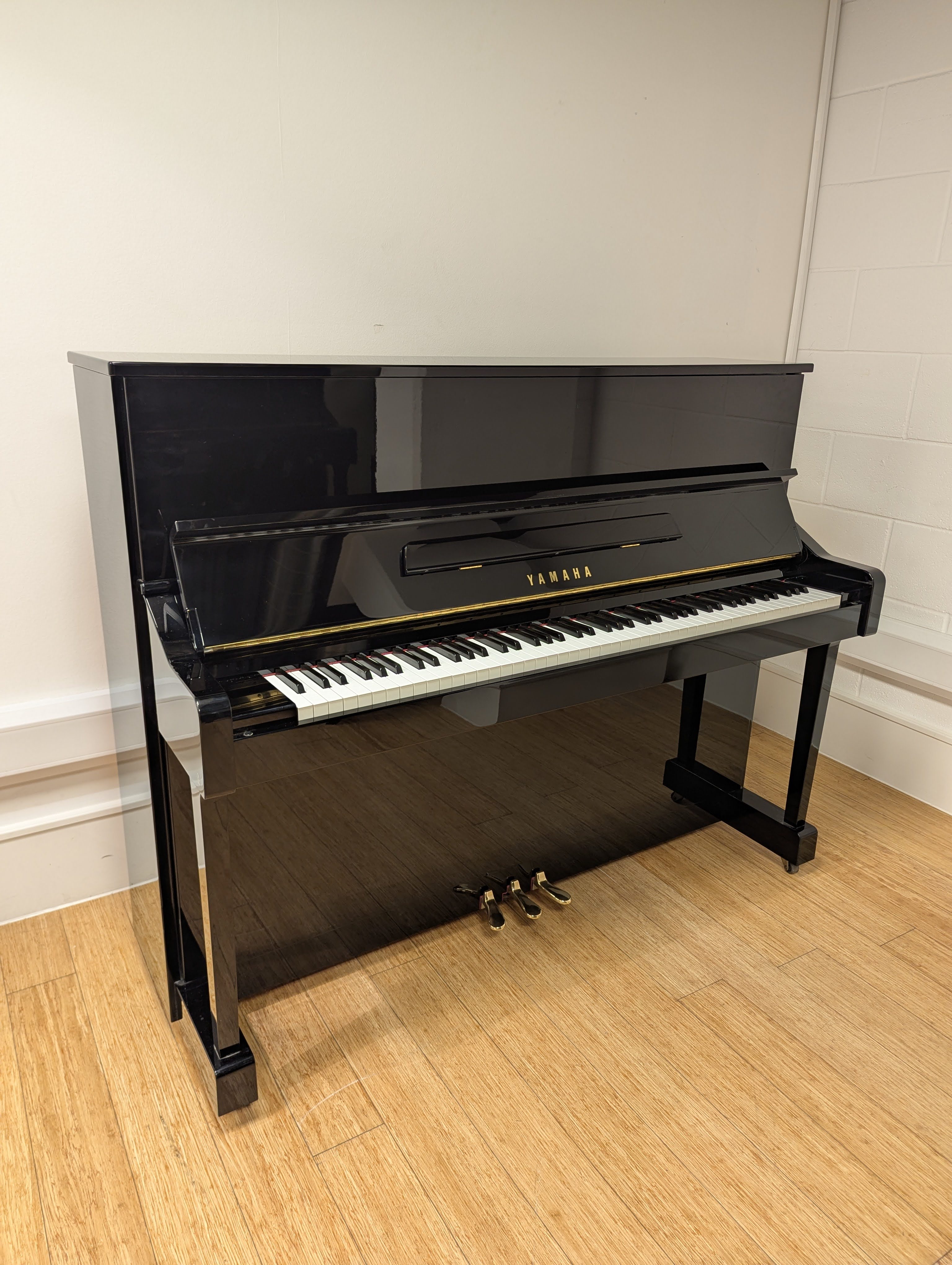 Pre-Owned Yamaha YM11